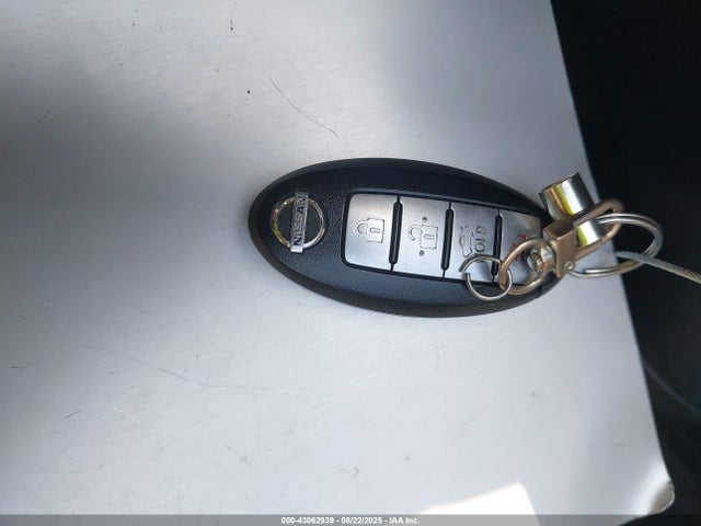 3N1AB7AP3GL676042 Nissan 2016