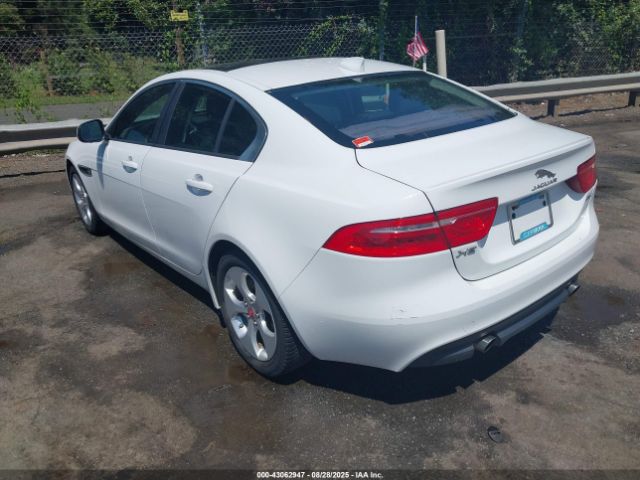 2018 JAGUAR XE SAJAR4FX5JCP33281 Photo 2