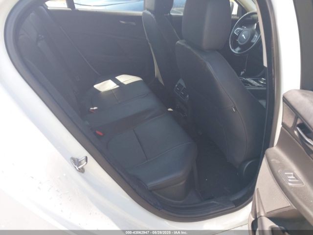 2018 JAGUAR XE SAJAR4FX5JCP33281 Photo 7