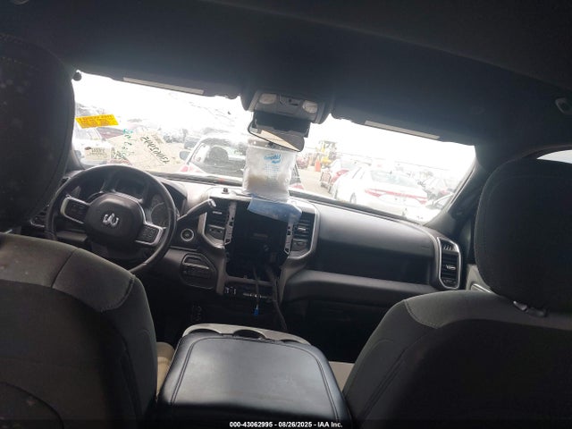 43062995 :رقم المزاد ، 3C63RRLL4MG577233 vin ، 2021 Ram 3500 Big Horn  4x4 6'4 Box مزاد بيع
