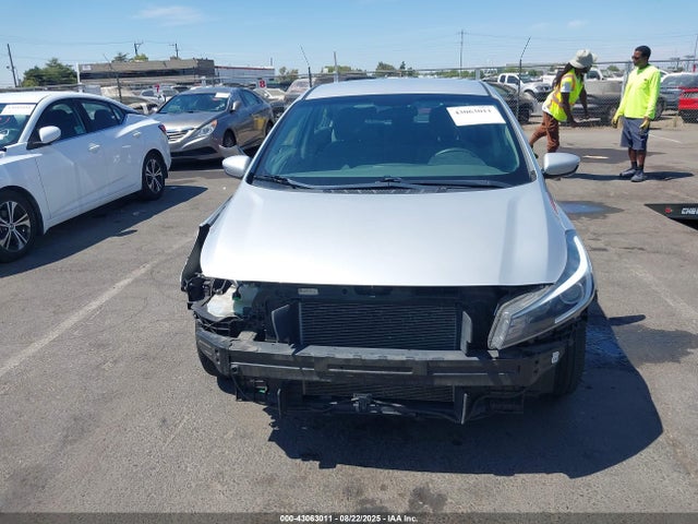 3KPFL4A72JE212282 KIA mpi nu