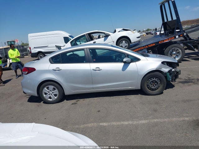 3KPFL4A72JE212282 KIA mpi nu