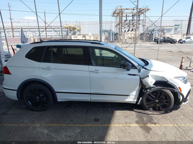 3VVCB7AX5NM097262 Volkswagen Tiguan