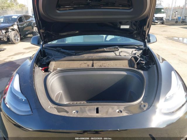 2025 TESLA MODEL Y 7SAYGDED9SF278016 Photo 9