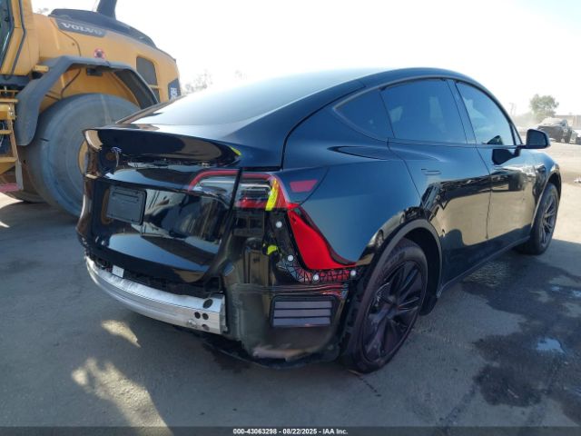 2025 TESLA MODEL Y 7SAYGDED9SF278016 Photo 3