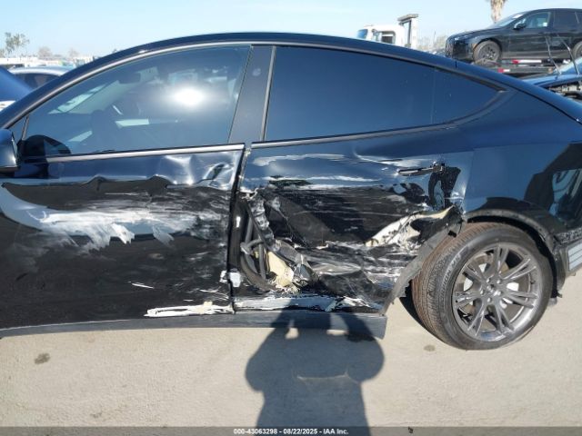 2025 TESLA MODEL Y 7SAYGDED9SF278016 Photo 5