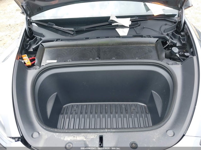 2025 TESLA MODEL Y 7SAYGDED0SA345552 Photo 9
