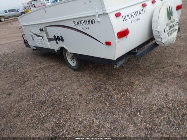 4X4CFMU11FD294915 Rockwood 2015