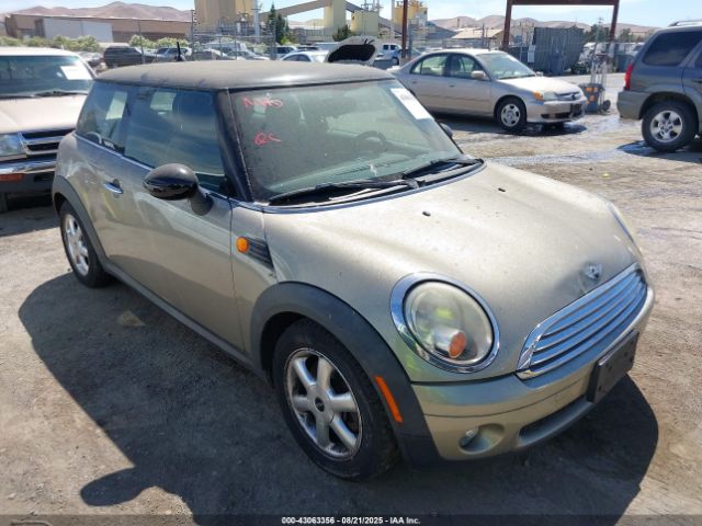 2010 MINI COOPER WMWMF3C55ATZ25184 Photo 0