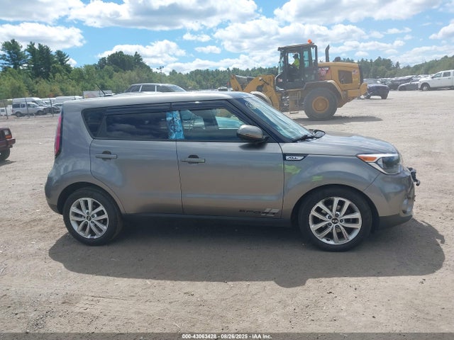 KIA g 2018 KNDJP3A5XJ7571967 Image 13