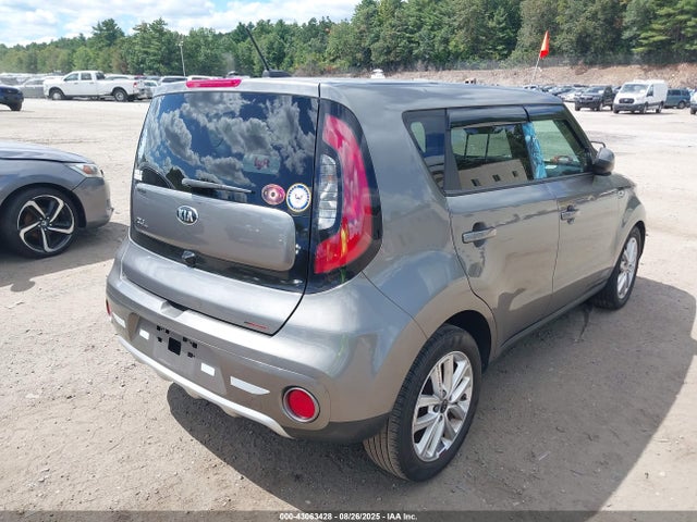 KIA g 2018 KNDJP3A5XJ7571967 Image 4