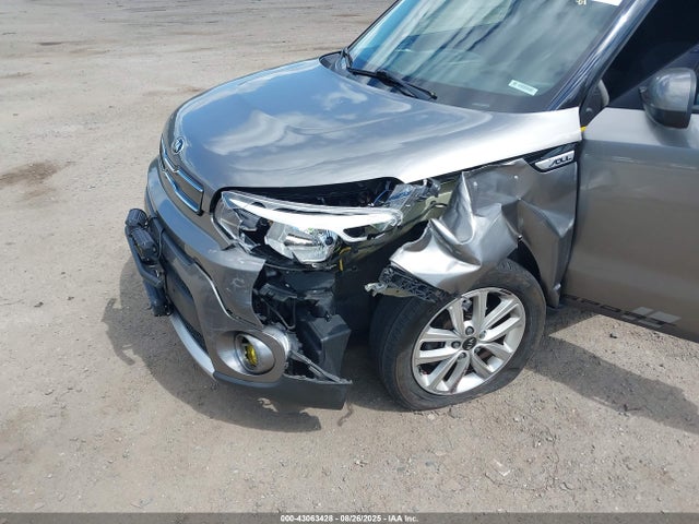 KIA g 2018 KNDJP3A5XJ7571967 Image 6