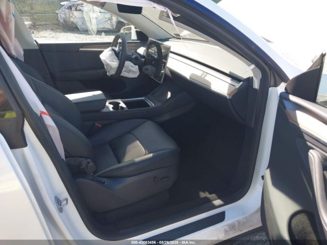 2023 TESLA MODEL Y 7SAYGDEEXPA149053 Photo 4