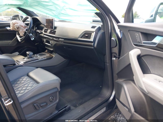2018 AUDI SQ5 WA1A4AFY4J2217370 Photo 4