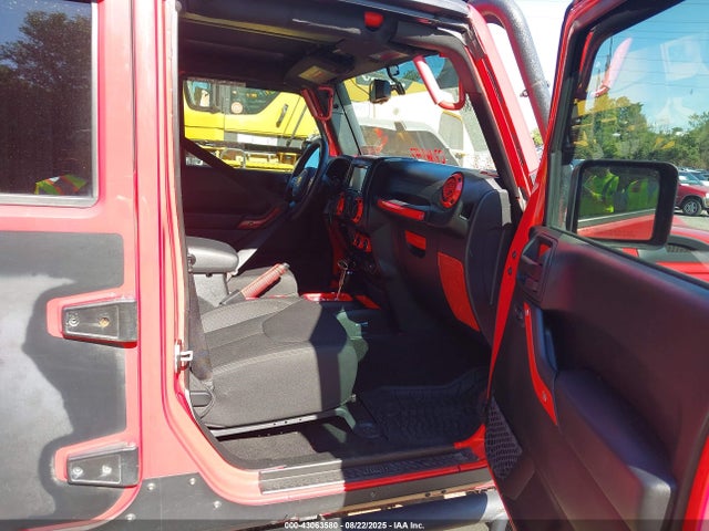 1C4BJWDG2JL887746 Jeep WRANGLER JK