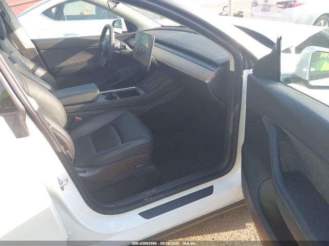 2022 TESLA MODEL Y 7SAYGDEEXNF361564 Photo 4