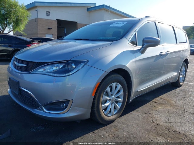 Chrysler 2017 2017 2C4RC1BGXHR591194 Image 2
