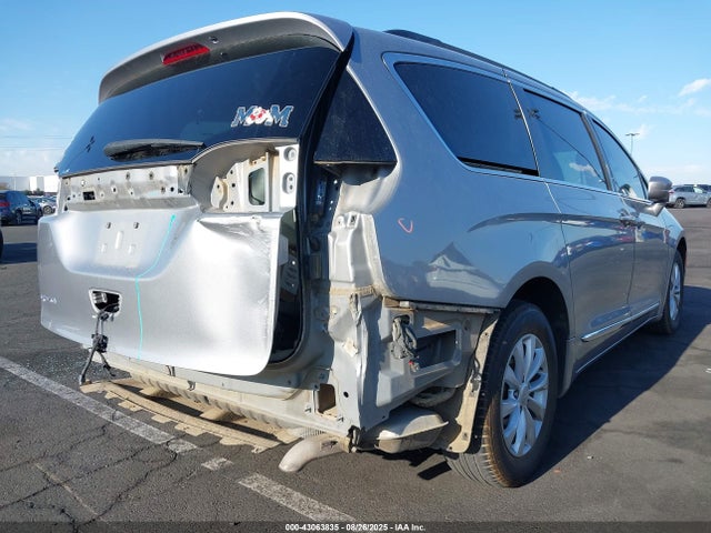 Chrysler 2017 2017 2C4RC1BGXHR591194 Image 4