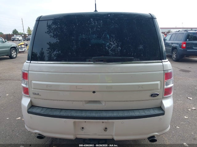 Ford Flex 2015 2FMGK5C88FBA14724 Image 16