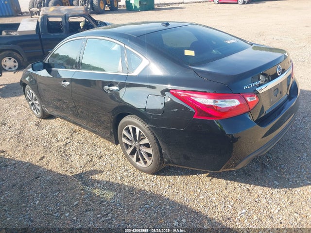 1N4AL3AP9HC475820 Nissan 2017