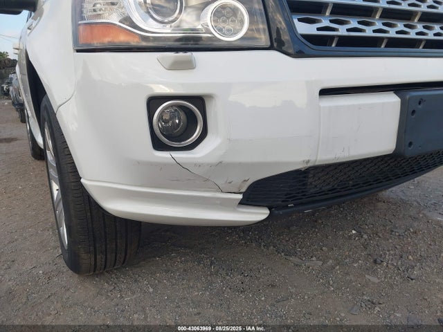 SALFR2BGXEH388779 Land Rover LR2