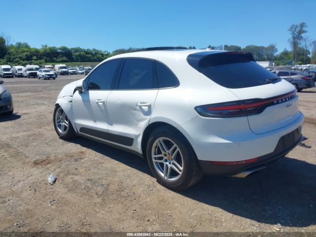 2021 PORSCHE MACAN WP1AA2A51MLB02773 Photo 2