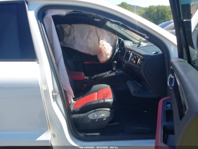 2021 PORSCHE MACAN WP1AA2A51MLB02773 Photo 4