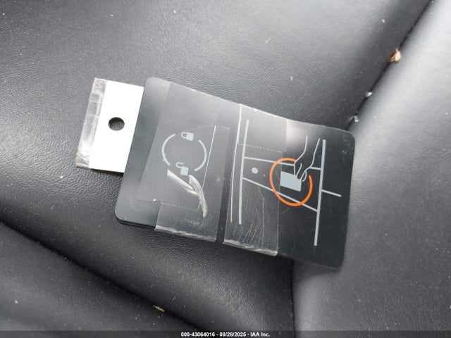 2021 TESLA MODEL Y 5YJYGDEE7MF293297 Photo 10