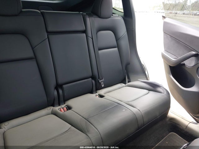 2021 TESLA MODEL Y 5YJYGDEE7MF293297 Photo 7