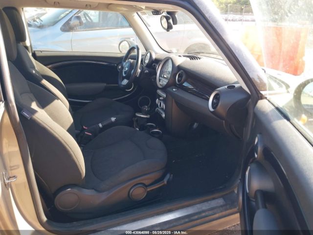 2009 MINI COOPER WMWMF33589TT68993 Photo 4