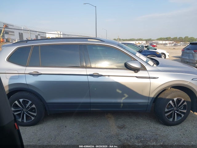 Volkswagen tsi 2023 3VVRB7AX7PM137094 Image 13