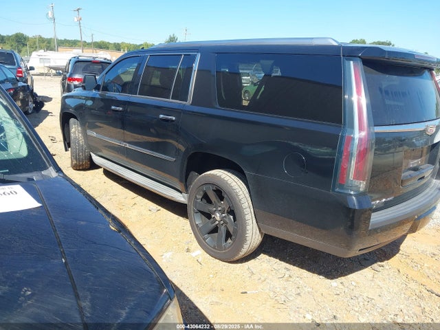 2016 CADILLAC ESCALADE ESV 1GYS4HKJ5GR111838 Photo 2