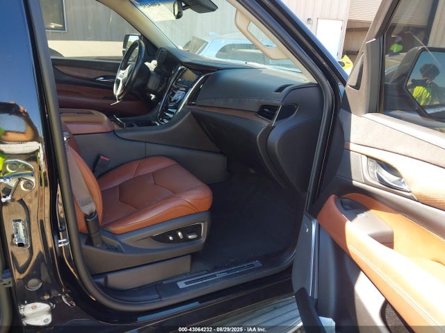 2016 CADILLAC ESCALADE ESV 1GYS4HKJ5GR111838 Photo 4