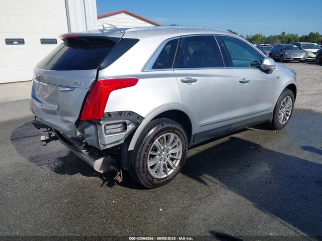 2017 CADILLAC XT5 1GYKNBRS1HZ159718 Photo 3