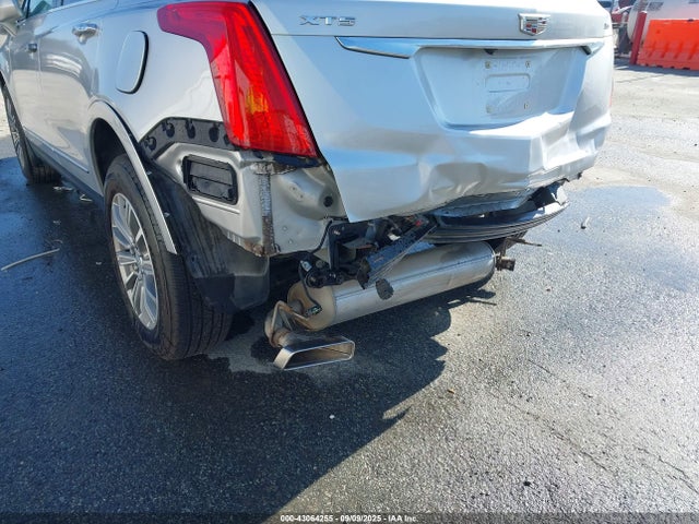 2017 CADILLAC XT5 1GYKNBRS1HZ159718 Photo 5