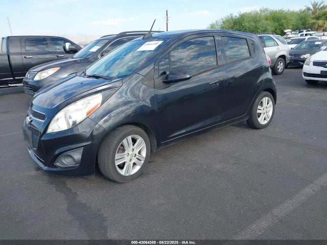 Chevrolet ll0 2015 KL8CB6S95FC812657 Image 2