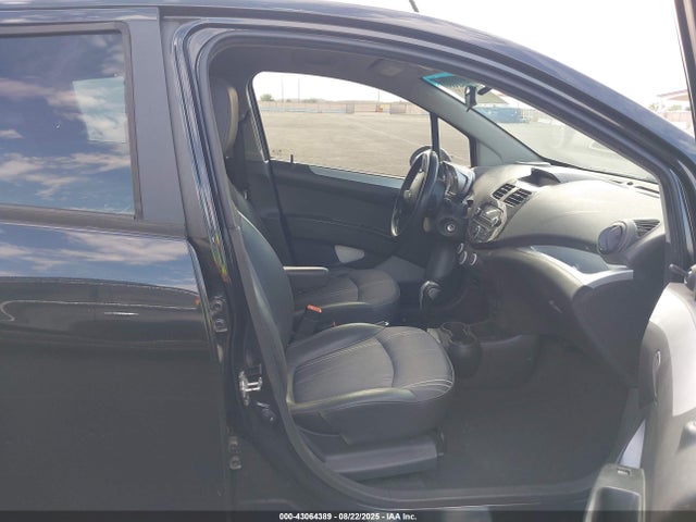 Chevrolet ll0 2015 KL8CB6S95FC812657 Image 5