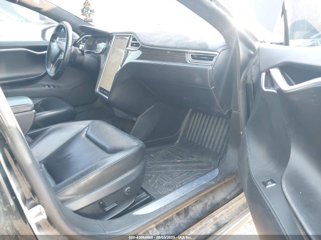 2015 TESLA MODEL S 5YJSA1S20FF087578 Photo 4
