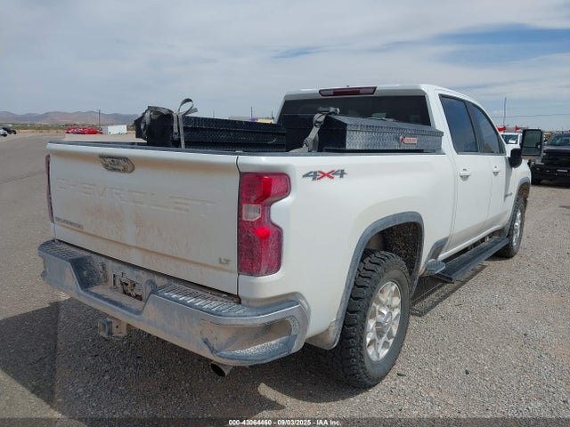 Chevrolet l8t 2023 1GC4YNE71PF124606 Image 4