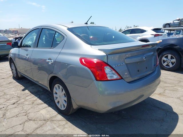 3N1CN7AP9EK457833 Nissan 2014