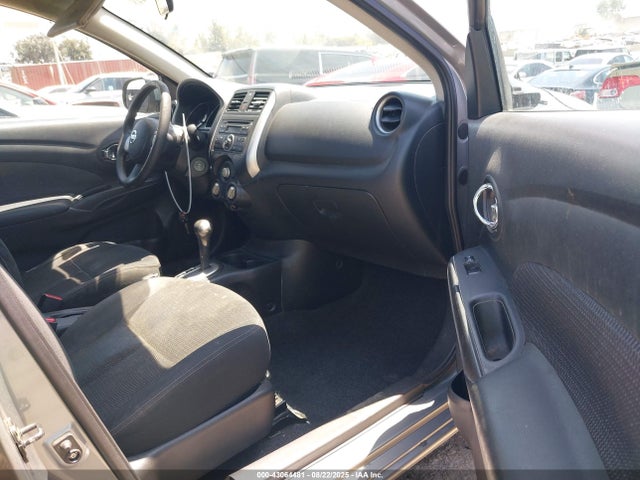3N1CN7AP9EK457833 Nissan 2014
