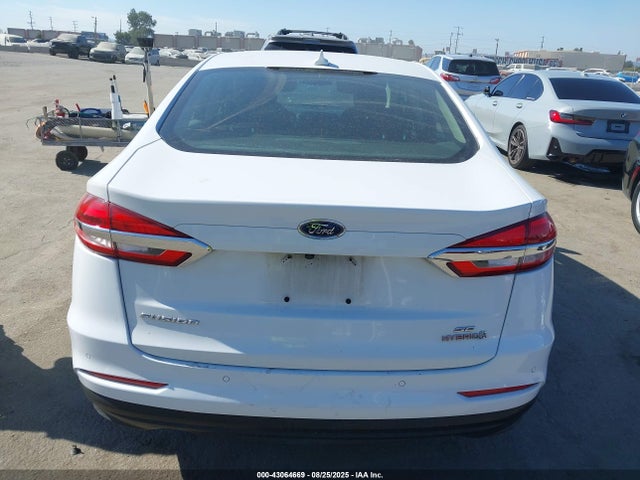3FA6P0LUXKR272164 Ford 2019