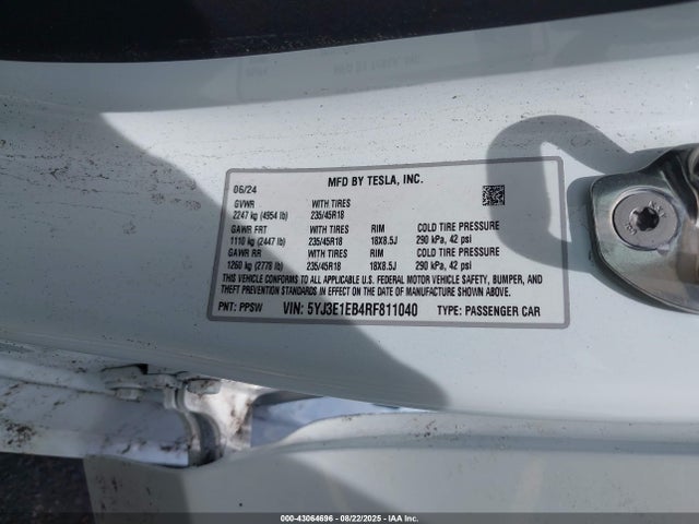 Tesla MODEL 3 2024 5YJ3E1EB4RF811040 Image 9