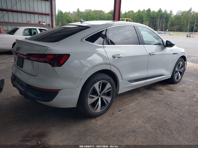 2024 AUDI Q8 E-TRON WA1CAAGE2RB024796 Photo 3