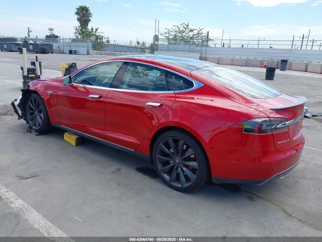 2014 TESLA MODEL S 5YJSA1H13EFP47982 Photo 2