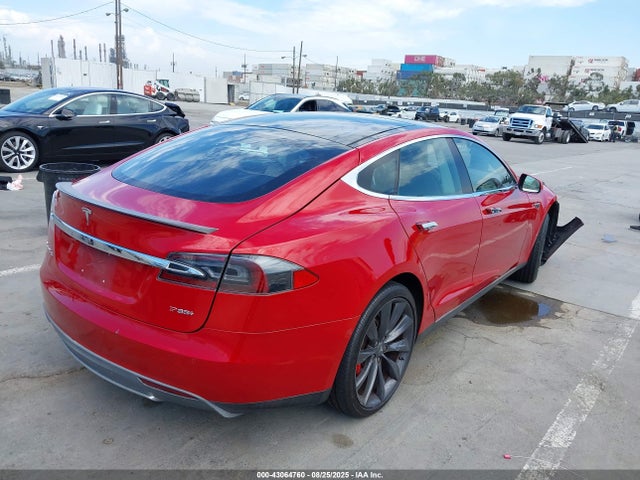 2014 TESLA MODEL S 5YJSA1H13EFP47982 Photo 3