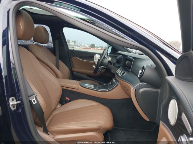 2021 MERCEDES-BENZ E 350 W1KZF8DB1MA946128 Photo 4