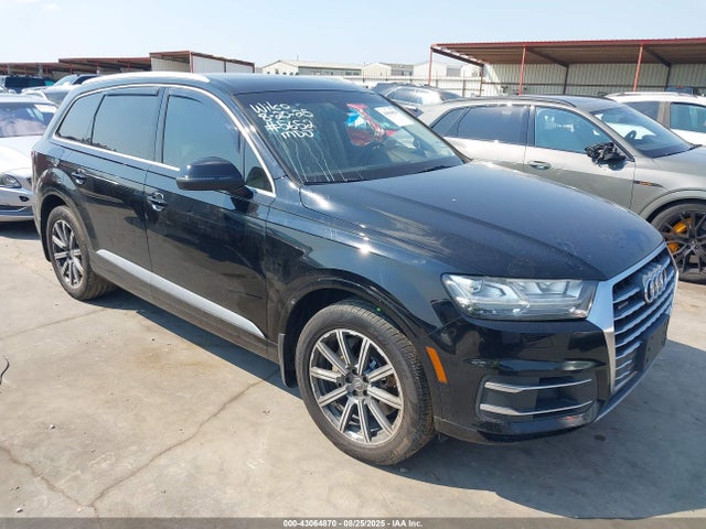 2017 AUDI Q7 WA1VAAF77HD025652 Photo 0
