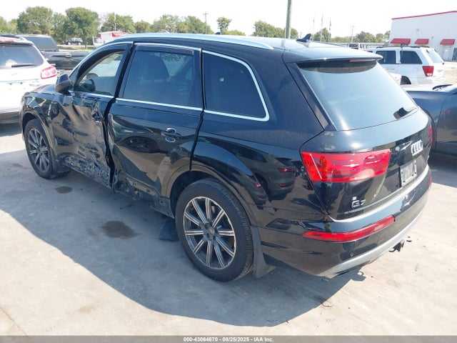 2017 AUDI Q7 WA1VAAF77HD025652 Photo 2