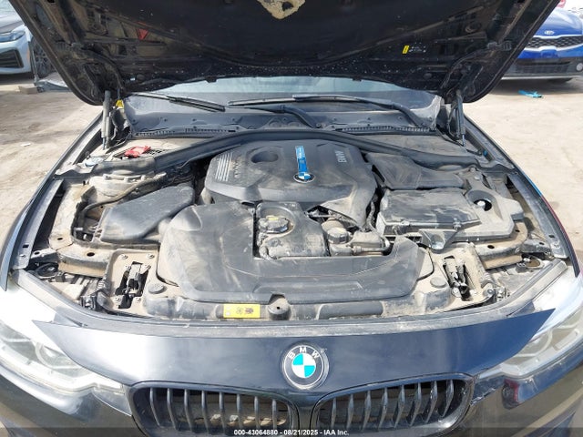 WBA8E1C55JA758782 BMW 330e